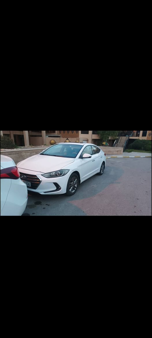 ا2017 خليجي فتحه ماشيه 178 K مواصفات GLS بيها فقط بنيد مبدل فقط  اثر ضربه سطحيه ورش بل دوسه بصف السائق والباقي مكفوله السعر 130 وبي مجال حك الجيه


**إذا كنت صاحب هذا الإعلان وتريد حذفه لأي سبب، رجاءا أرسل رسالة إلى الدعم الفني**