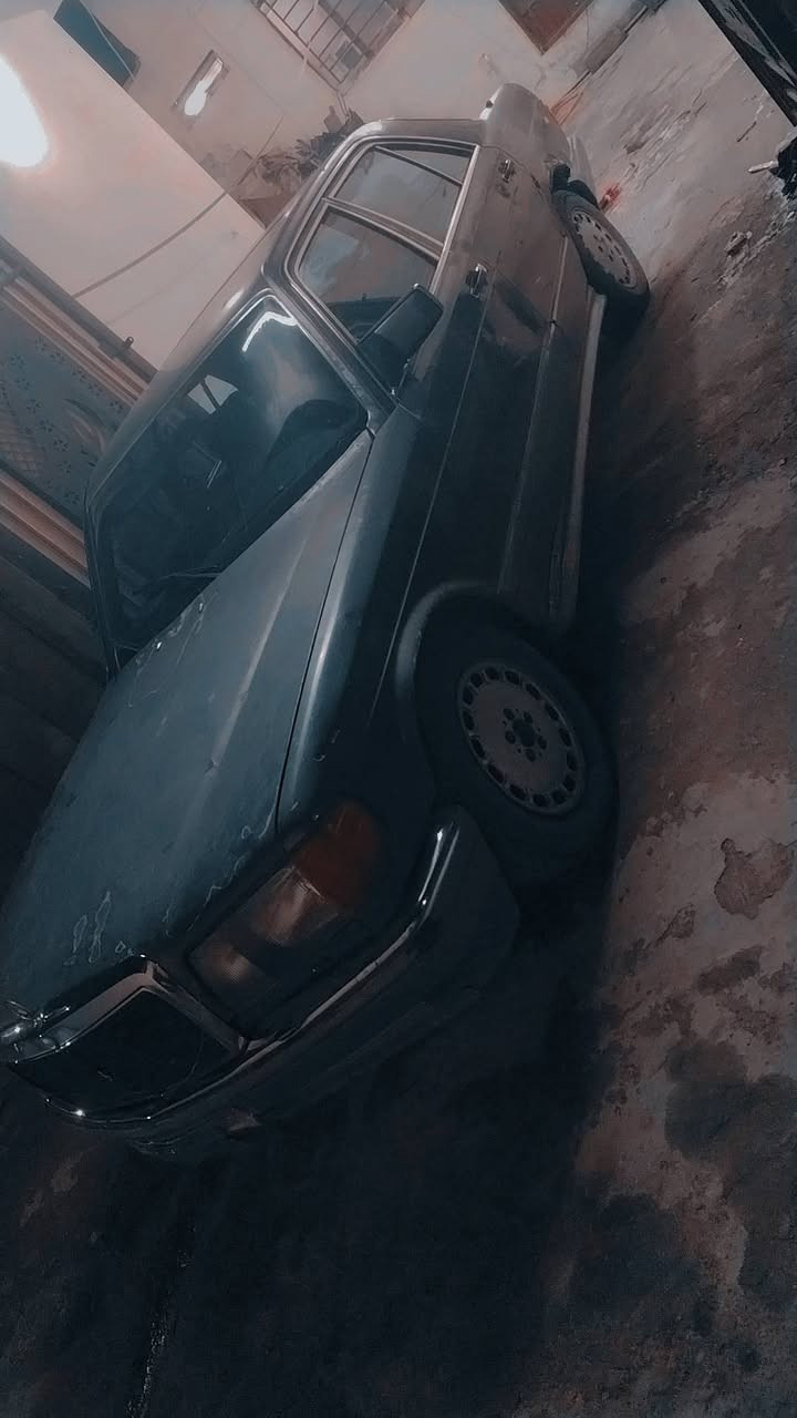 مارسدس جامبو رئاسي 
موديل 1984 
كير ومحرك بطة 2.5 vvt
كير توماتيك + سلايت 
 اكسن شرط 
بدون ضرر
 ينرادلها ترتيب
 شرط تحويل
رقم الهاتف *********** 
سعر 20 $
