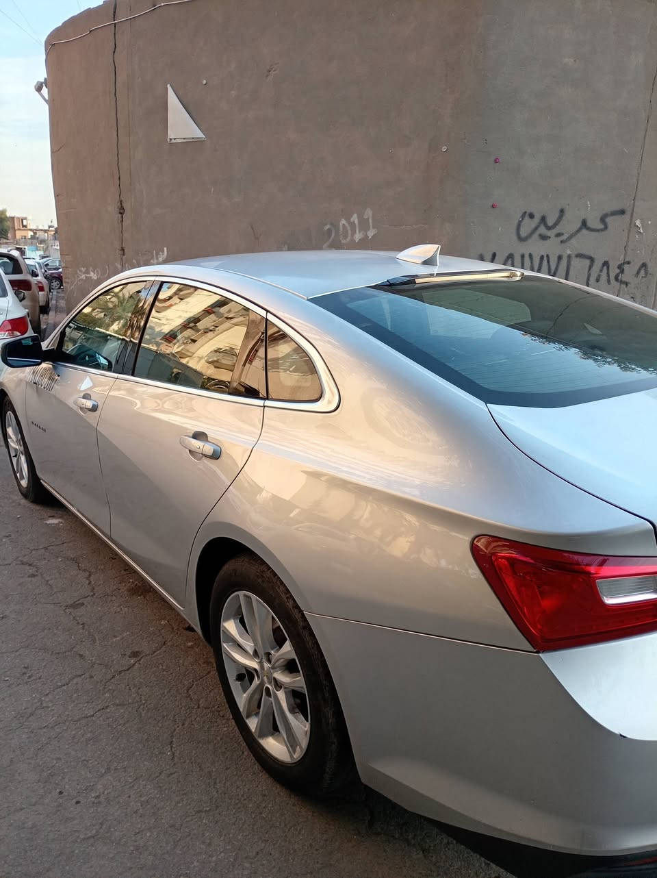 السلام عليكم... ماليبو 2017 1500 تيربو ماشية 38 ميل بيهة ربع البنيد  والجاملغ الامامي الايسر مصبوغ Ltكافة المواصفات الموجودة في الفئة رقم أربيل شرط تحويل سنوية جديدة لكن الهزة منتهية... المكان بغداد شارع حيفا (*********** واتساب /***********) السعر85$

