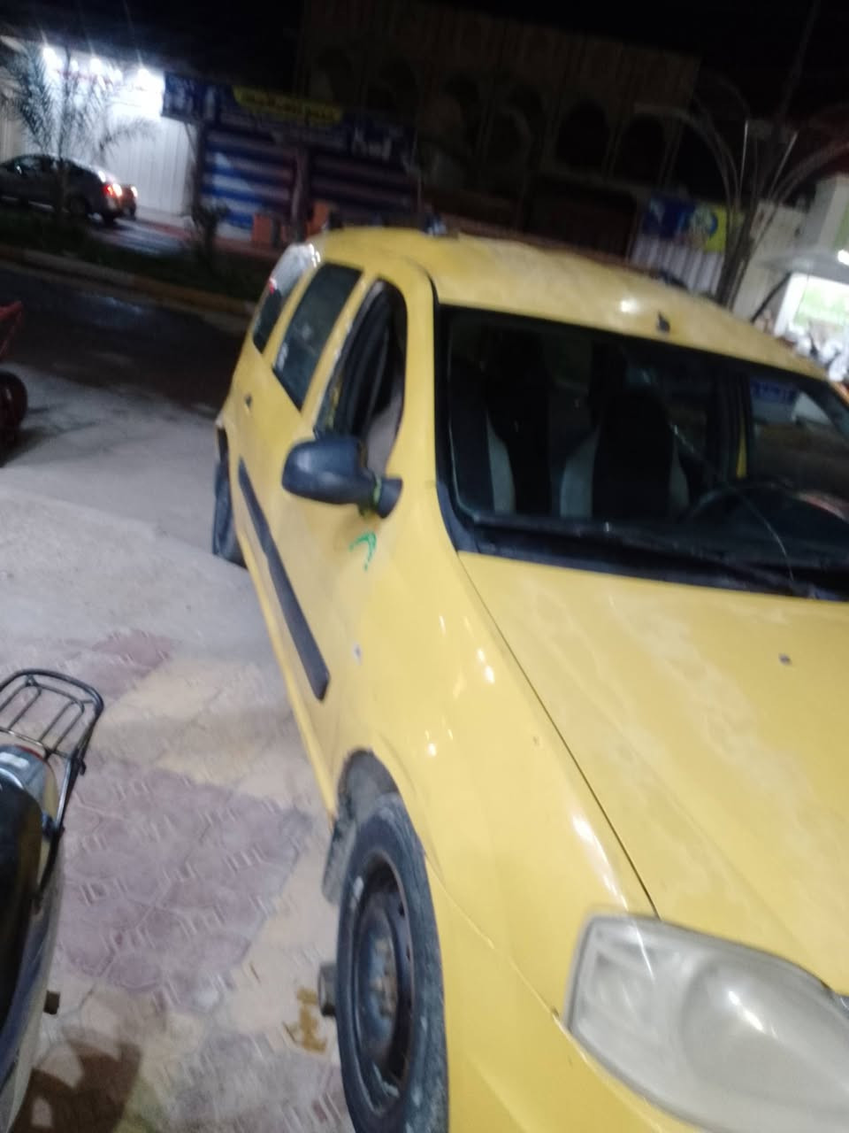 السلام عليكم رينو 7راكب البيع السعر 45وبيها مجال العنوان سماوه الخضر ***********
