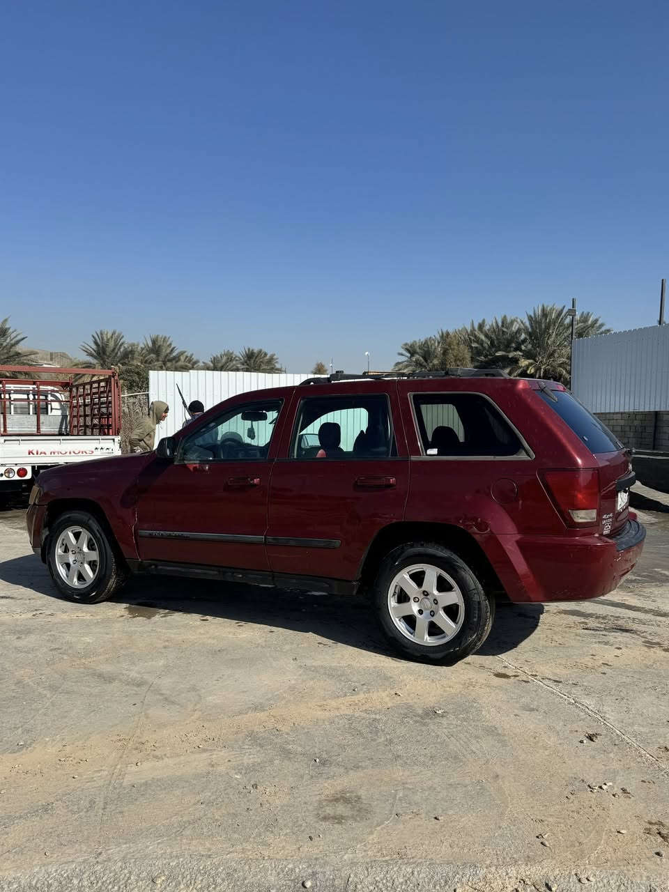 سياره جيب البيع2008
***********
