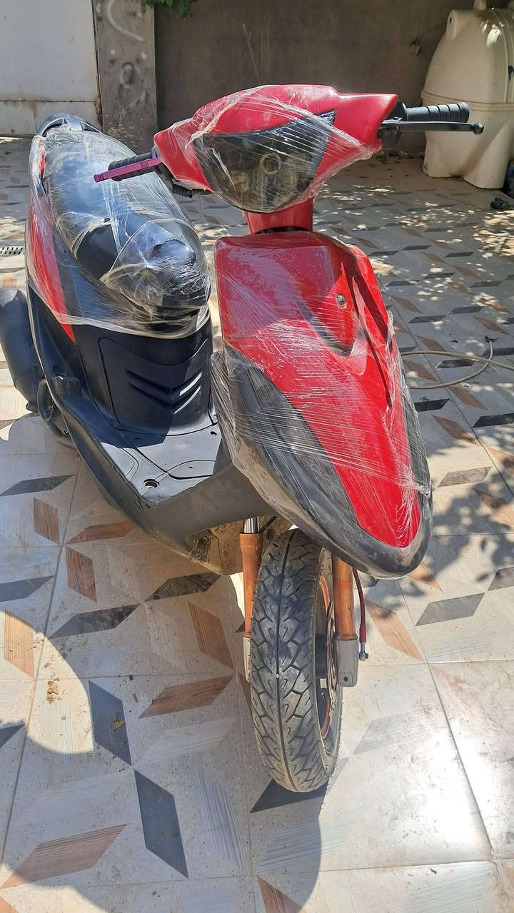 ةدراجة ياباني ماكس عدلة للبيع السعر ٣٣٥ وبيها مجال مستعجلل مال بيعععع   شلعتها جيدة ومشيها جيد كهربائيات شغالة السلف جديد بس الفلاحين ب١٠  عطلان مكاني طوييريج حي الجمعية *********** متوفر واتس اب
