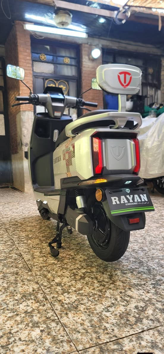 السلام عليكم..دراجه _الريان _تالج_TAILG..الشكل الحديث...دخول جديد 2026...دراجه كسر كارتون وضع وكاله ...لدات امامي ..خلفيه..جانبيه..مخرج USP...تشغيل _بصمع_..
عدد البطاريات _6_ الحجم الكبير وكالة TAILG...الملف _2000W_..عدد التحويلات..1..2..3..نظام_ARS...شاحنه اصليه تدعم الشحن السريع والأيقاف الذاتي عند امتلاء البطاريات..
السعر (900) قفل ...مكاني بغداد حي اور 600...
الشراي يتصل ...***********..واتساب موجود
