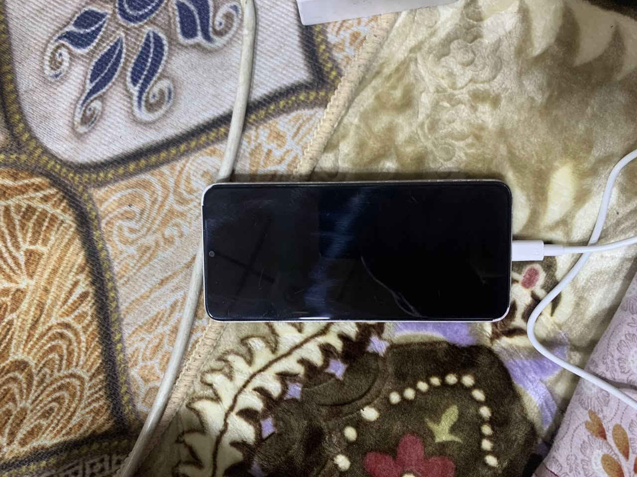 السلام وعليكم
تكنو سبارك 10 ذاكره128ورام4+4جهاز راقي سعر 75 وبي مجال
مكاني موصل الجانب الايمن


**إذا كنت صاحب هذا الإعلان وتريد حذفه لأي سبب، رجاءا أرسل رسالة إلى الدعم الفني**