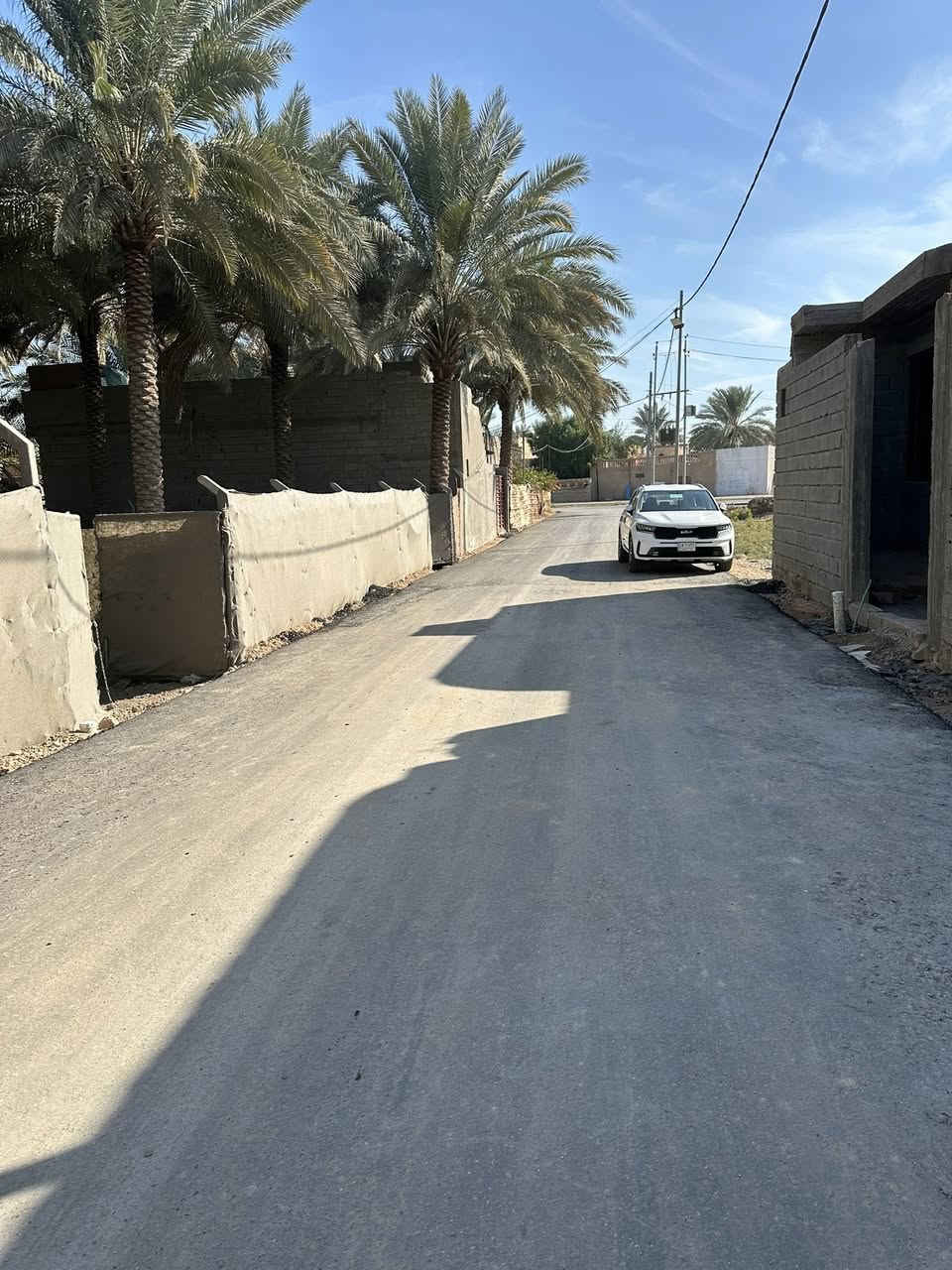 🔴 أرض للبيع المساحة 400 متر
🔴 الموقع كربلاء شارع بغداد مقابل عامود 50 جهة الدخول الخدمي جهة النافورة قرب الشارع العام 
🔴 طابو زراعي سند 25 أقرار محكمة 
🔴 تقع الأرض في منطقة سكنية توجد فيها كافة الخدمات ماء وكهرباء ومجاري وتبليط 
🔴 يوجد فيها أشجار ونخيل 
🔴 الواجهة 14متر و30سم 
🔴 السعر 250 مليون وبيها مجال بسيط جداً 
🔴 للأستفسار الأتصال ***********
