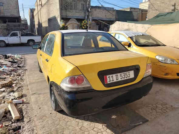 السلام عليكم
لانسر ٢٠١٠  مكينه وكير  ٢٠٠٠ جديده  مصارلها ١٥ شادها
رقم بغداد انكليزي  سنويه جديدة السياره مصبوغة حزام بيها طخه بل بدنه الاماميه  وفوك البك لايت شبر  وخياساتها ملكطه  صدرها خير من الله   راديتر وكمبريسر ومروحه جديد 
رقمها مميزز  اربع ارقام
معروضها ٦٨ وبيها مجال  وبخدمت الطيبين 
مكاني بغداد الامين الثانية
للستفسار ***********
