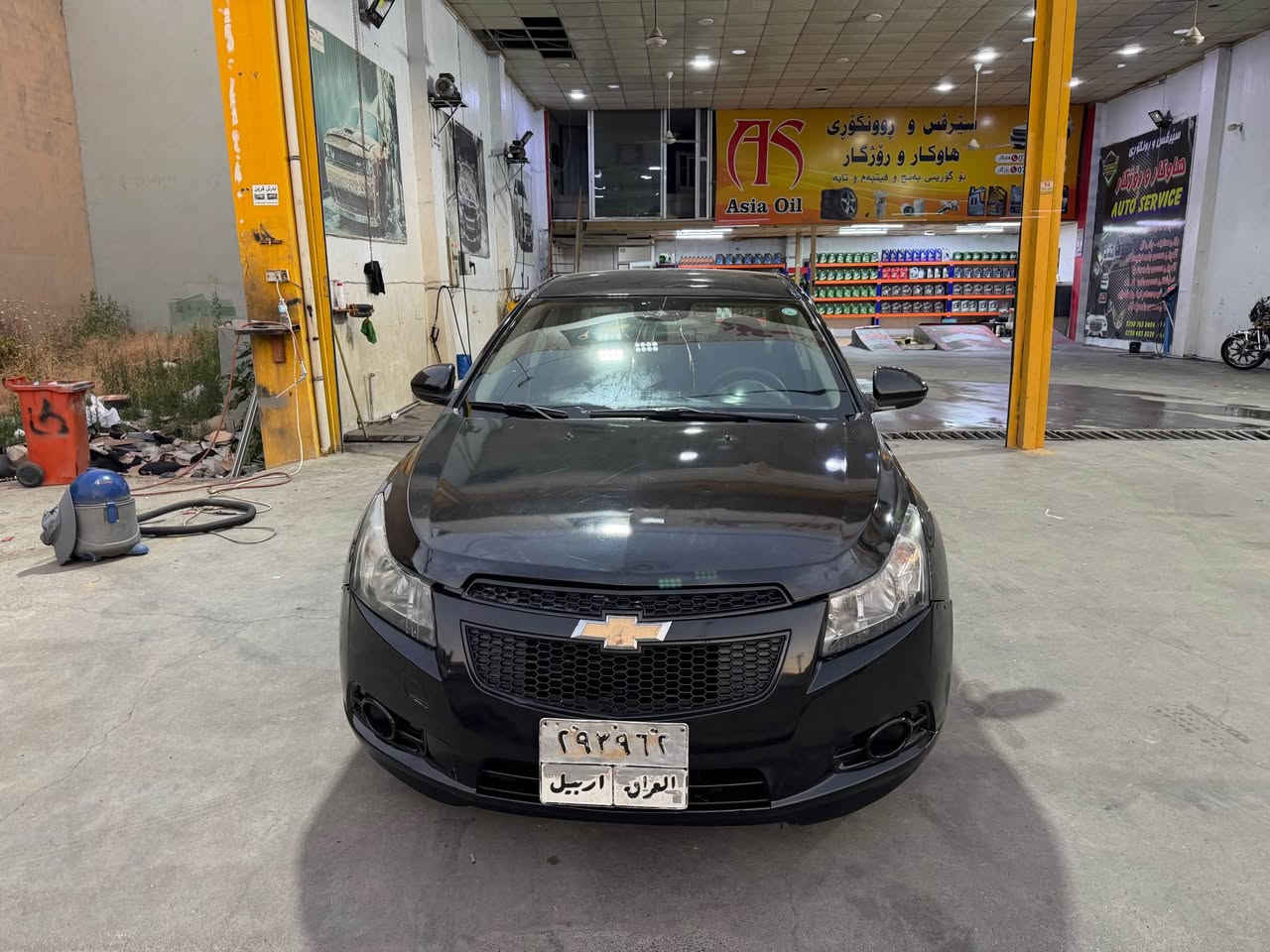شوفرلیت کروز مۆدیل ٢٠١٢ مەکینە بیلادی گیر مەکینە بی عەیب نەکراوە چوار تایە و ویلی نوی داخلی زۆر خاوین حیزام سبوغ لەسەر ساغەی کرایە لۆ جوانی بی دەعم و لیدران پیش و پشت و تەنیشت هەموی کەپس  سعری ٥٥ مەجالیکی کەم ژ.م*********** أربيل, العراق
