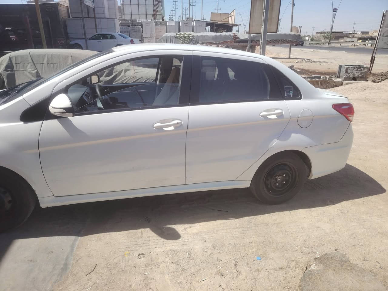 بارك. بي 20 موديل 2019رقم كربلاء مشورع وطني جاهزه وجديده مابيه اي نقص غير بارو بها ضربه بل حوض خالفي جهت سايق فقط مكان سياره بصره ***********وتساب سعر ٦٣ ورقه
