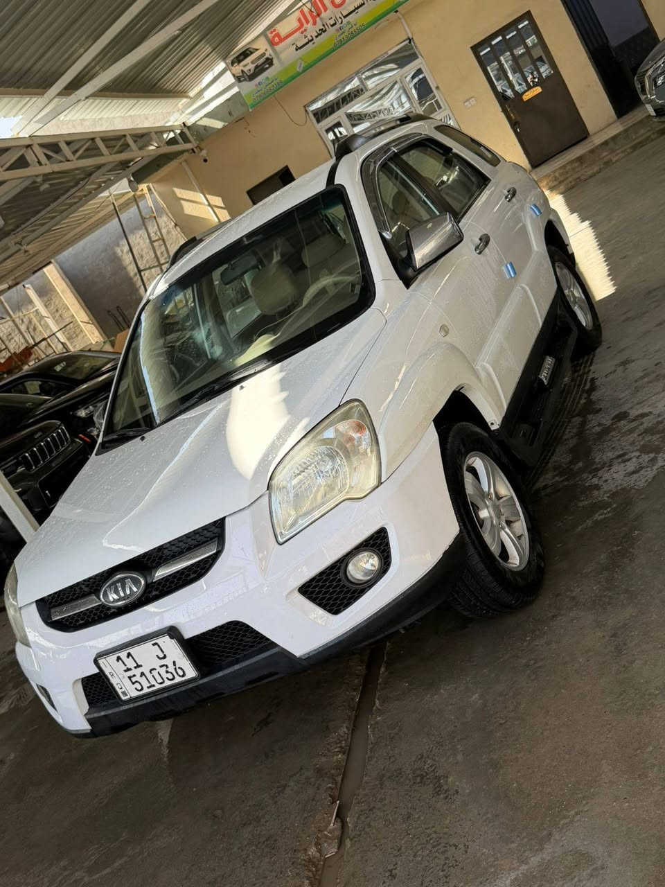 السلام عليكم للبيع او مراوس حسب القناعه سبورتج 2009 خليجي محرك 2000دوش بلادي ع الشركه داخل بيجي شاشع كامره رقم بغداد الدولي الجديد تحويل مباشر بيهه جاملغ مبدل بلادي بدون صبغ والقديم موجود بل صور والباقي كفاله حته من البارد السعر 122 بيهه مجال مكاني بغداد اليوسفيه ***********
