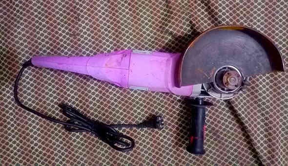 سلام عليكم
كوسرة ماركة انجيكو 125ملم
نضيفة سعر 35

كوسرة ماركة فدك توب 
نضيفة سعر 40

دريل يمنة يسرة ماركة بوش 
سعر 20

مكان بغداد البلديات يوجد توصيل
رقم واتساب ***********
