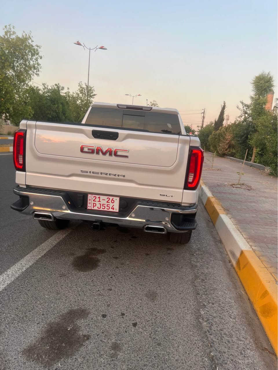 GMC سیرا
مۆدێل: 2024
مەكینە: 8پستۆن 5.3مرغوب
ڕۆشتوی: 2000ml
مواسەفات: بەسمە، سلاید، كوشن جلد ساردو گەرم كارەبایی، كوشن خەزن، كامێرا٣٦٠، ڕادار، SLT ful ful
حادیسەی: چاملغی سبوغە
دەرگای سەكن بیلادی گۆڕاوە
باقی هەموو گیانی بەشەرت
ڕەقەم كاتی
نرخ: 391$
بۆ زانیاری زیاتر: *********** Singapore
