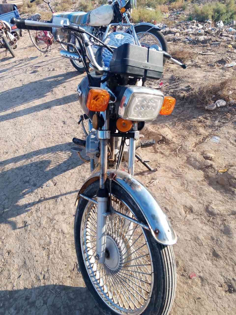 سلام عليكم  دراجه للبيع  مديل 21ما مفتوحه  لمكان سومر ***********
