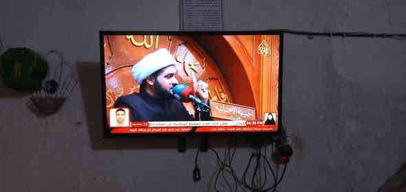 اثاث منزلي بأسعار مناسبه المكان الزعفرانيه شارع شركه الزوراء العامه الاستفسار الاتصال على *********** على الرصيد فقط
