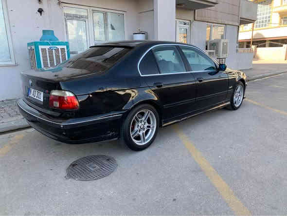 BMW 528 موديل 97 
فول موصفات به س بي سلايت عام بخ بو جاني گيرو مكينه شرت  دبل گيره غرامه  ٢٢٥ هزار سه ر شرت منفست ابراهيم خليل 
سعر  ٤٦ ورقه قفل جهي وي زاخو 
*********** زاخو

