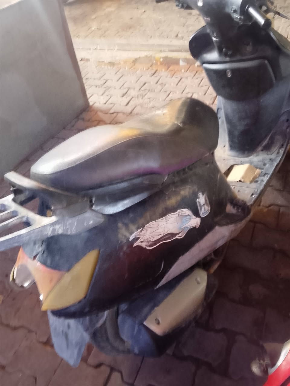 سبيسي صيني عل سحگ 
سلف هندر شغال 
سعر (300) بيها مجال 
***********
