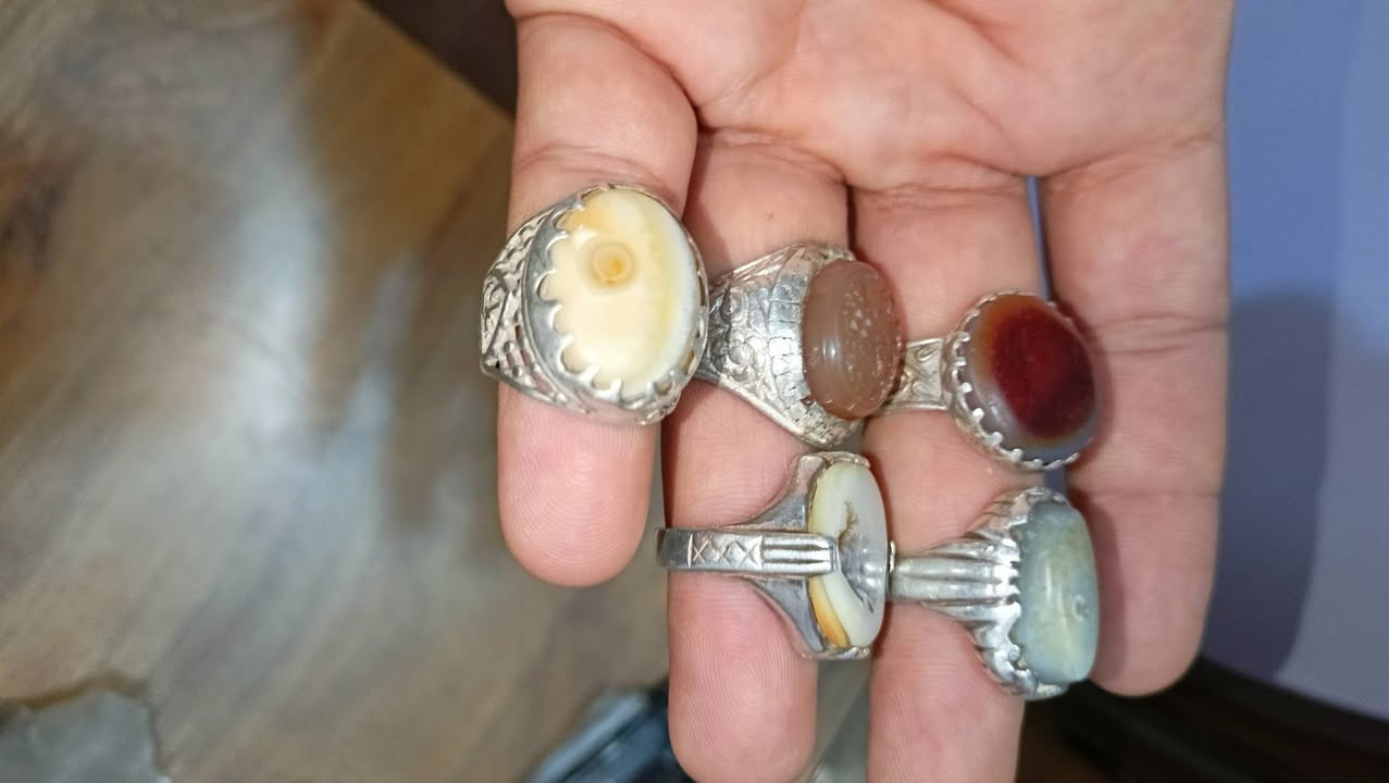 محابس فضه عدد5 بيع شلعه محده بسعر قفل 150 الف نهائي توصبل كافه محافظات 6 الف


**إذا كنت صاحب هذا الإعلان وتريد حذفه لأي سبب، رجاءا أرسل رسالة إلى الدعم الفني**