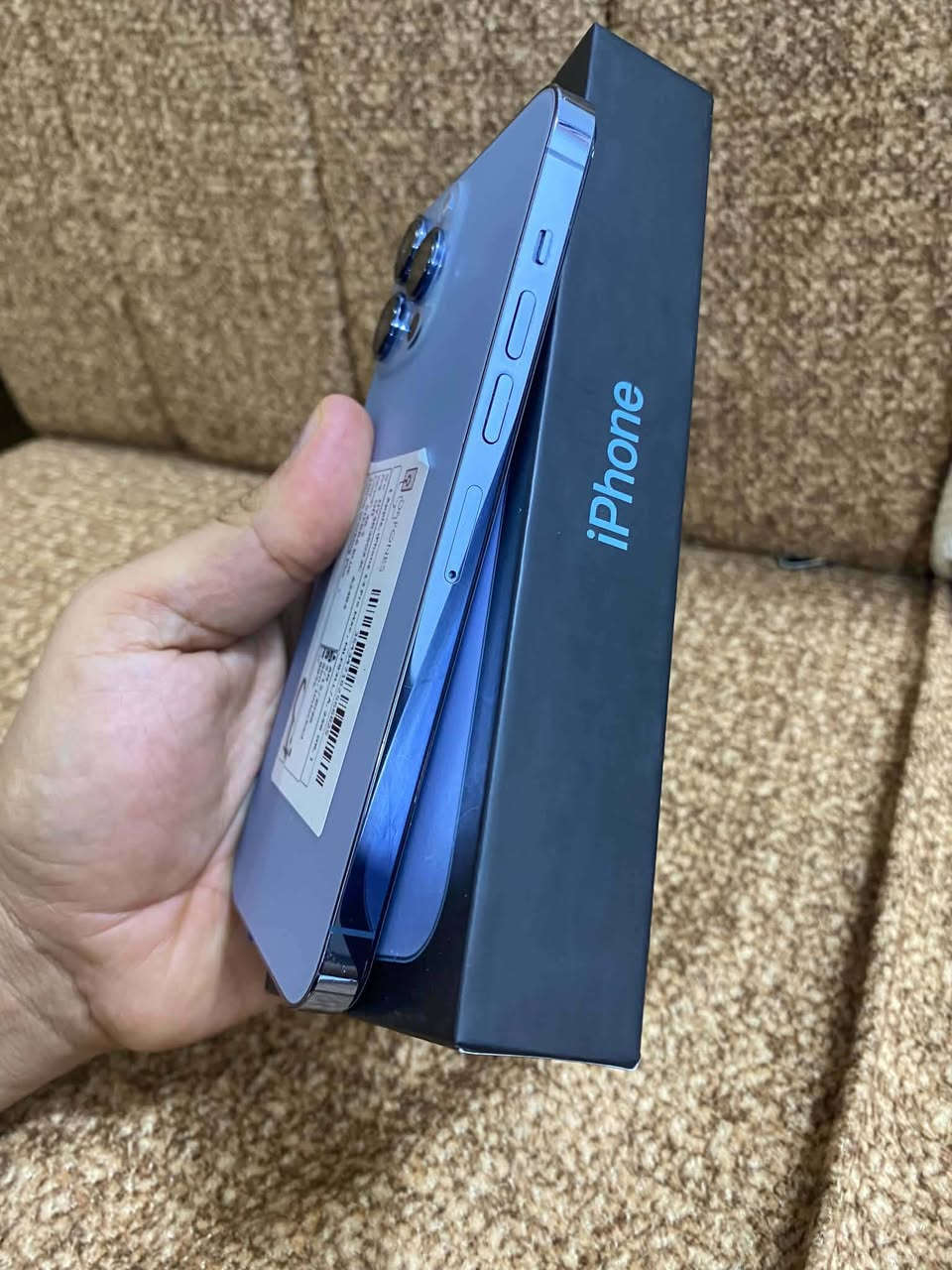 13 برو ماكس الذاكره 256 البطاريه 89  مستبدل شاشه اصليه فيس ايدي شغال جهاز وتر السعر 600 رقمي***********
