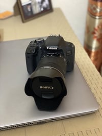 كانون ٨٠٠D • عدسة ١٨/١٣٥ • بطاريتين