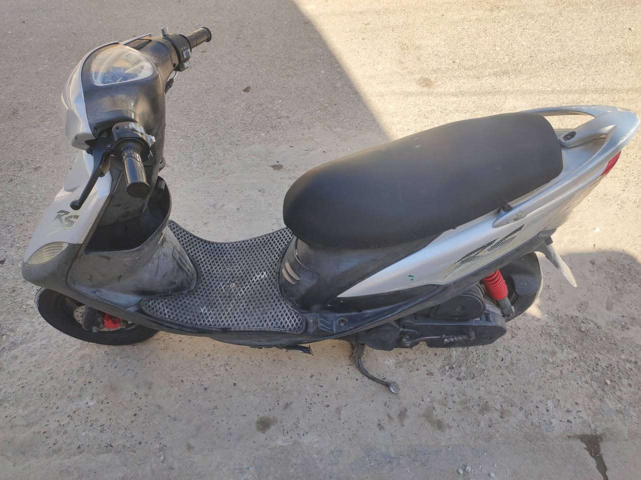 السلام عليكم ماكس للبيع
السعر 650 وبيهة مجال 
التفاصيل اتصل ***********
