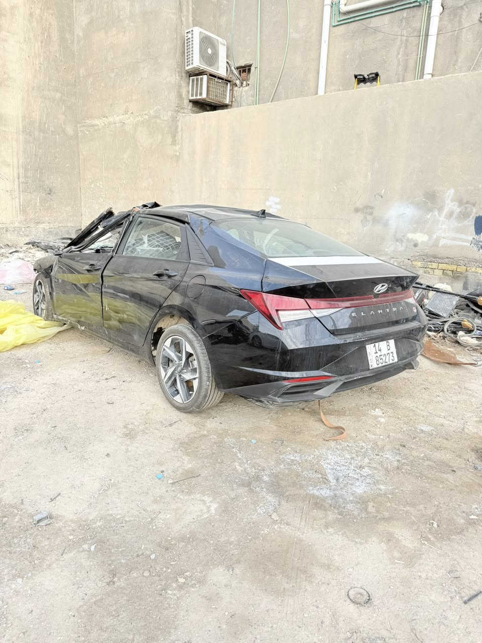 السلام عليكم النترا وارد امريكي موديل 2023 رقم بصره دولي ارقام وسنويه وهزه جديده ابيع على حادثها كير مكينة مكفولات مكان السيارة بالبصرة السعر مناسب  مامتواجد على الخاص الشراي يتصل ويدلل 
‭0775 557 7656‬
