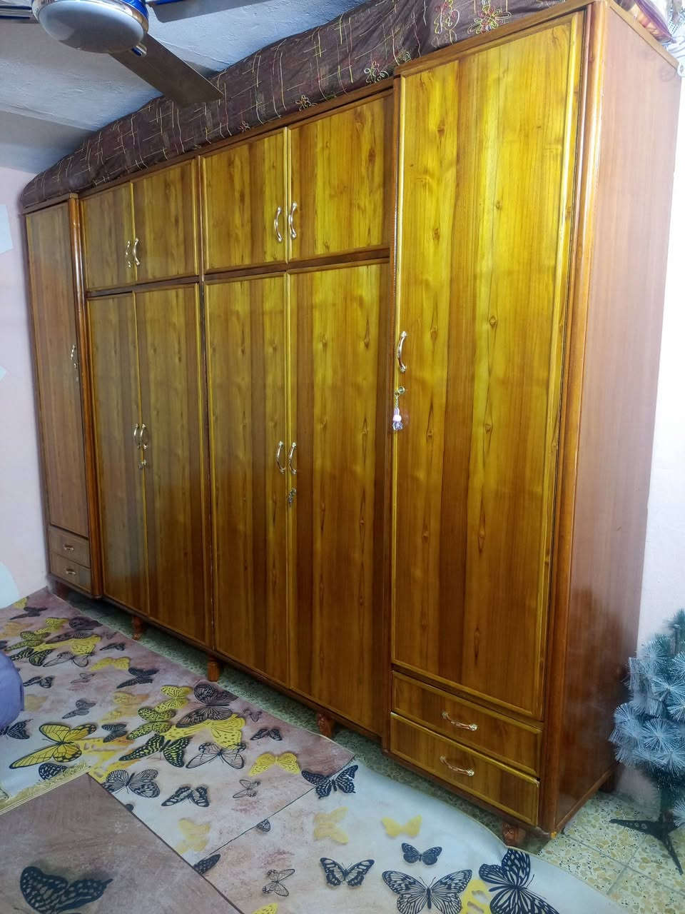 كنتور صاج داخل وخارج تسكام نضيف مستخدم قليل جدا تجي وشوف بعينك
6 باب ومحلق 
مكاني مدينة الصدر قطاع 61 
***********
