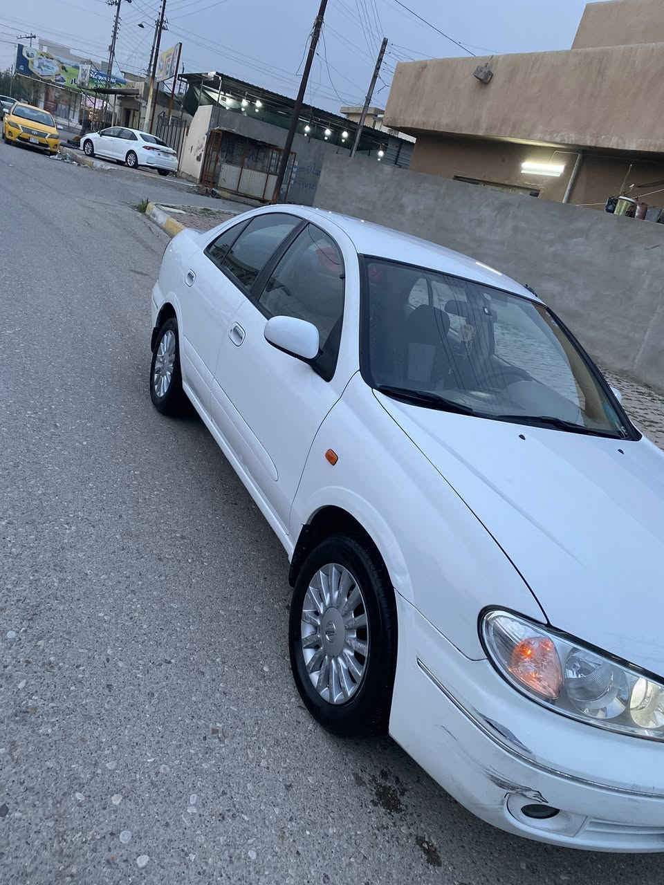 البيع نيسان ياباني موديل 2009 كير اوتماتيك محرك اسود مرغوب رقم سليمانيه دولي سنويه جديد 27 بدون صبوخ دربه بل صنتوق ما واصل بل حوض جامات كهربائيه دفتر بانزين بي سعر 110 بي مجال رقم ***********  علوان كركوك
