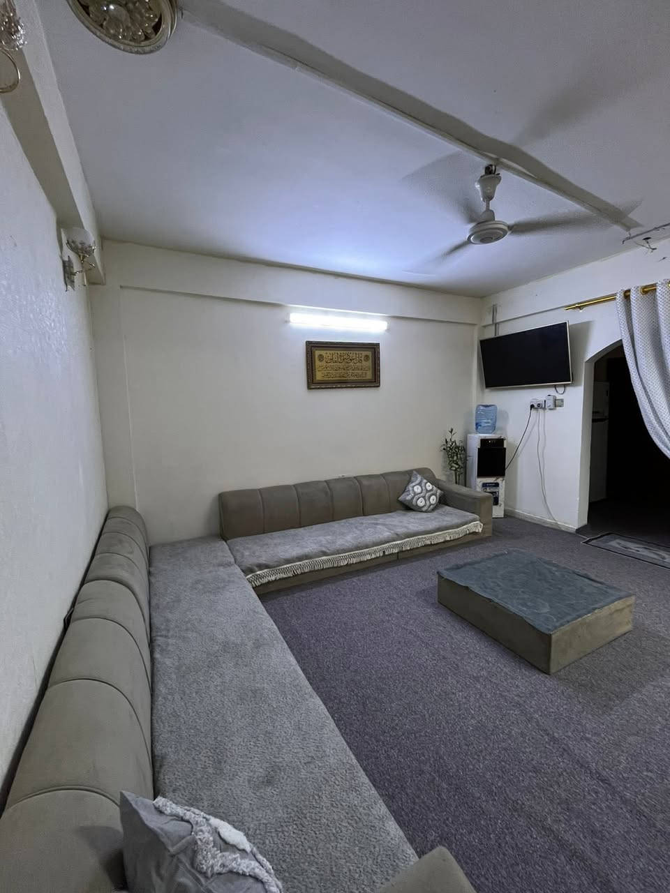 السلام وعليكم
توجد جلسة عربية للبيع 
 لايوجد بها اي ضرر 
ولا كسر نضيفة كما موضح بالصورة 
مكاني البصرة الجمعيات 
سعر 250 وبيها مجال للشراي 
@الجميع


**إذا كنت صاحب هذا الإعلان وتريد حذفه لأي سبب، رجاءا أرسل رسالة إلى الدعم الفني**