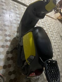 دراجه بوليسي مامفتوحه نقصها جاملغ الأمامي سعرها 600 وبيها مجال اتصل 07...