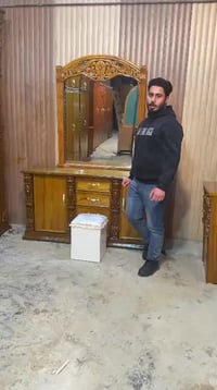 غرفه ام سته درجى اولى  نضافه 95بل ميه  مصبوغه من داخل والخارج مكان بغد...