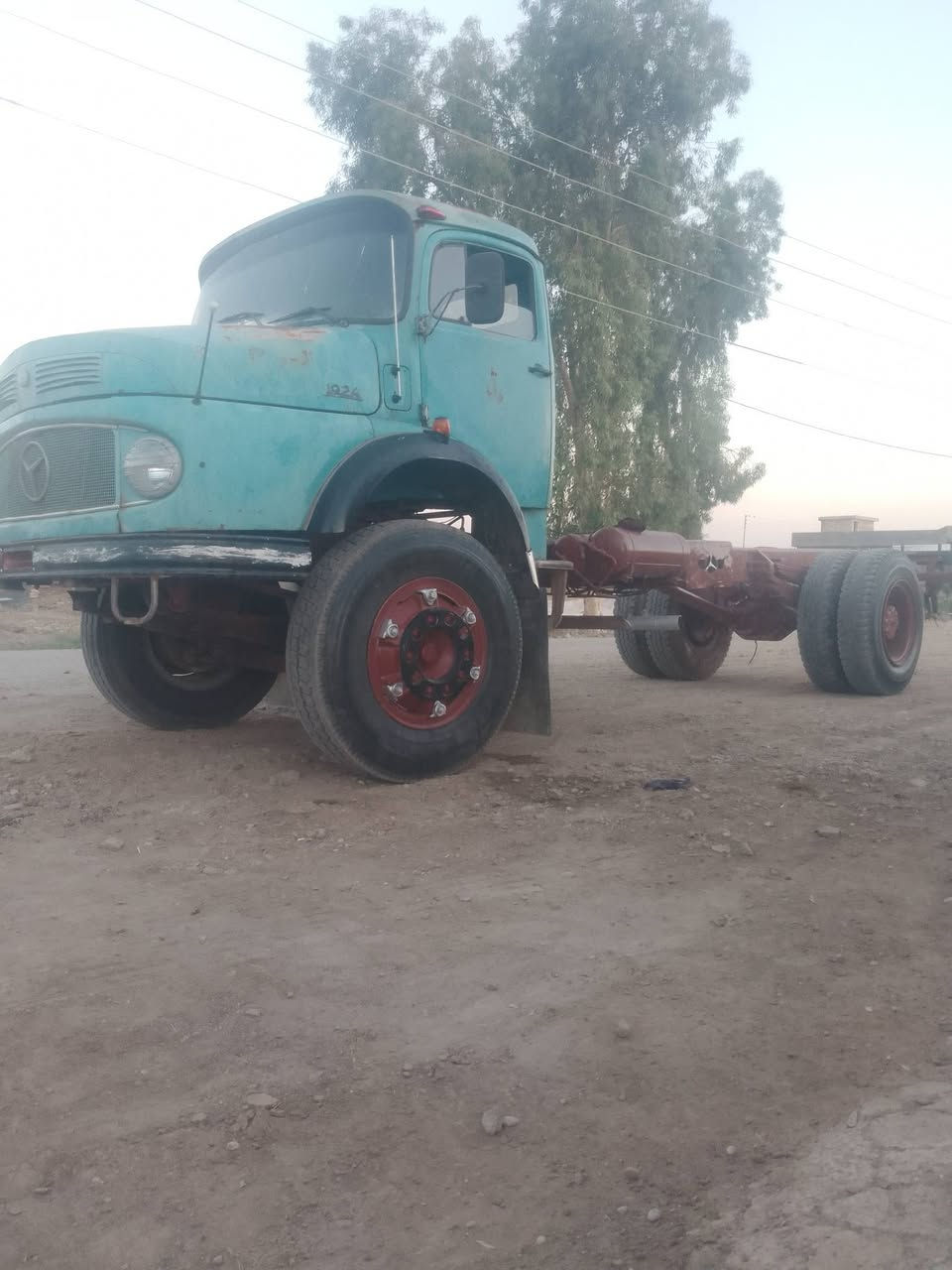 سلام عليكم قجمه للبيع موديل 80 رقم بغداد تحويل مباشر قماره بلاديه شاصي مايلر مذيله طويله علم  تخم تاير جديد محرك جديد كير 25 جديد مكان بغداد تاجي. سعر مناسب للشراي***********.    ***********. ***********
