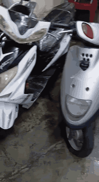 مكلف بنشر للبيع مجموعة متورات المرزي الاحمر 250 الف  المرزي الفضي 300 ...