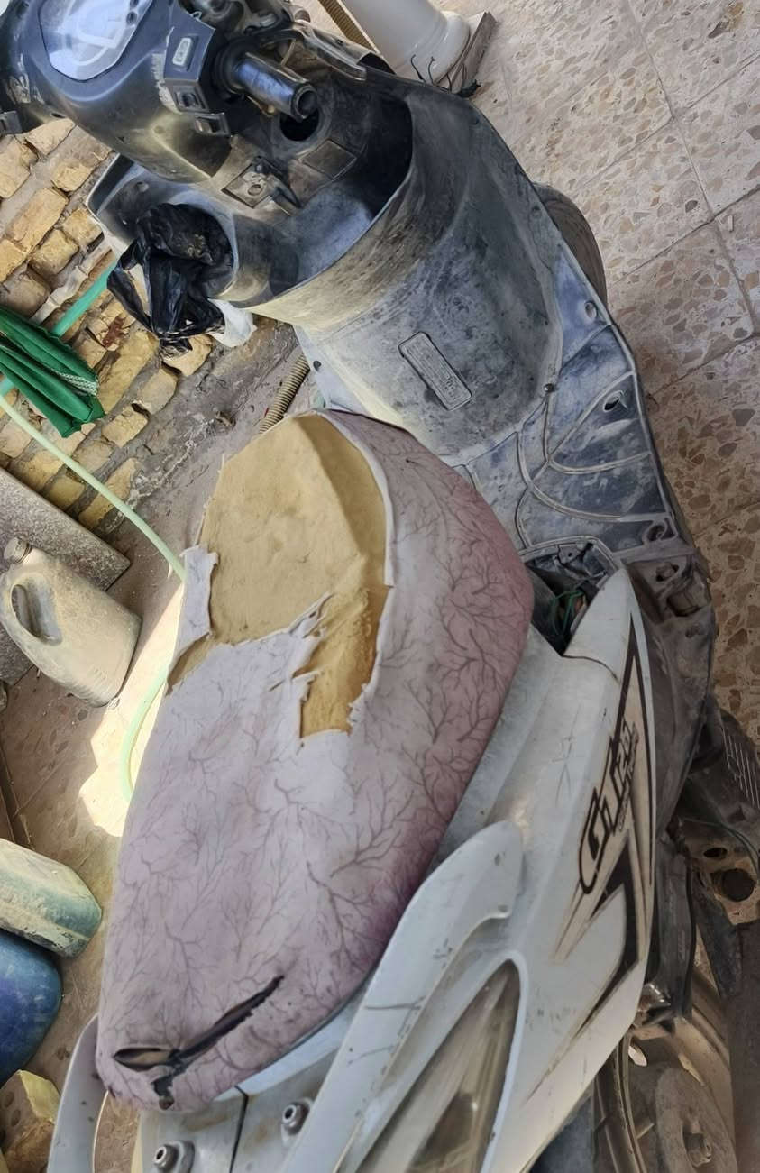 ياباني gT
نقص بس جوزه دراجه خير من الله
ما تصرف بانزين 
سعر 200 وبيها مجال حك جيتك 
مكاني كربلاء طويريج 
***********
