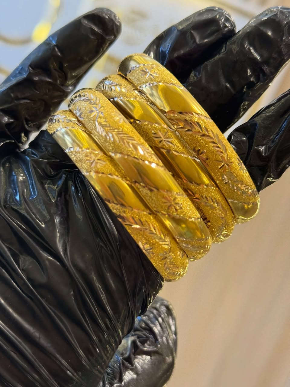 عرض من مجوهرات جوري مع #نزول_الذهب⬇️⬇️ صياغة الغرام جميع المفردات وحسب الطلب والوزن والقياس فقط 3 الف مختوم خليجي عيار 21 

يبدأ العرض من يوم الثلاثاء 24/3/2026 الى يوم السبت #

فرعنا الوحيد 
العنوان سوق سومر مقابل مرطبات فرح صياغة جوري###

للأستفسار او مراسلة الصفحه
***********🚩
واتس اب
***********

ملاحظه يوجد توصيل داخل مناطق الموصل فقط
