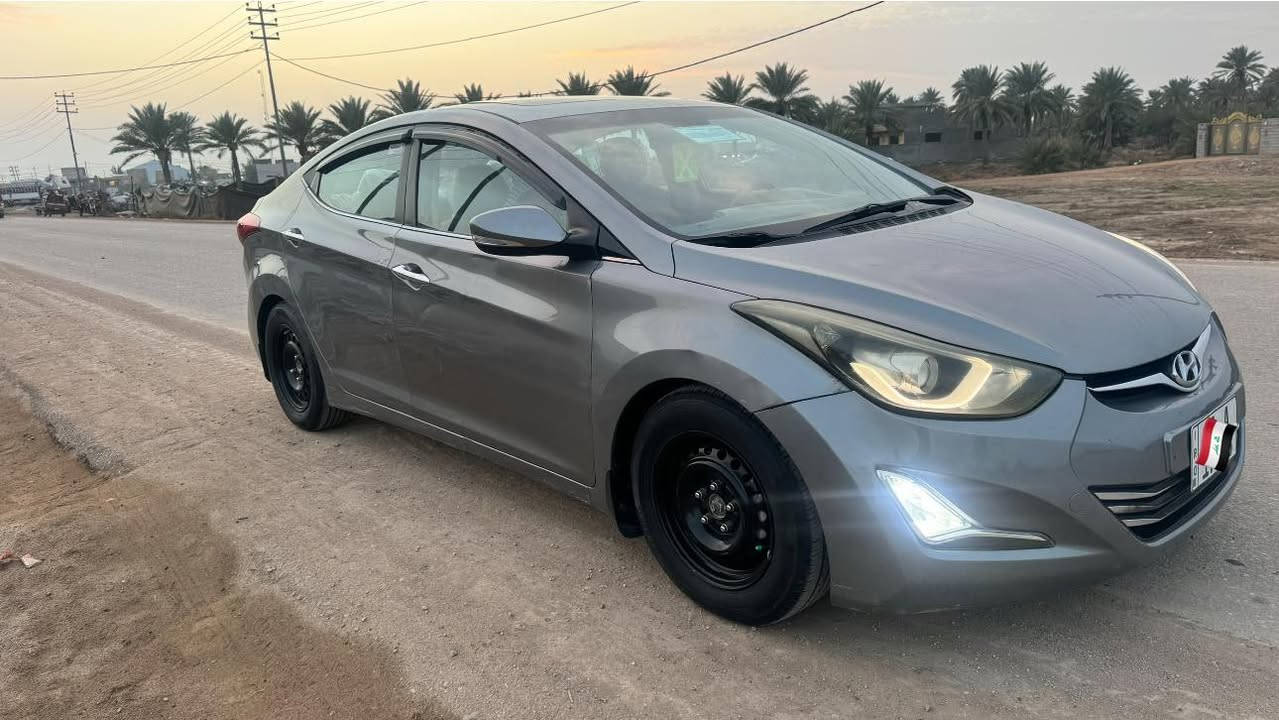 السلام عليكم
الانتره 2015 خليجي 
للبيع او المراوس حسب القناعه
محرك 1800 
رقم مثنى الدولي
السياره فول مواصفات
فتحة سقف
اشاره بالمري 
مري قلاب
لد 
وشاشه 
وبعد بيها مواصفات
بيها رش باب السايق فقط
مكفوله من الفتح والتبديل فقط رشه اباب السايق
السعر 120 وبيها مجال قليل
للاستفسار
***********
