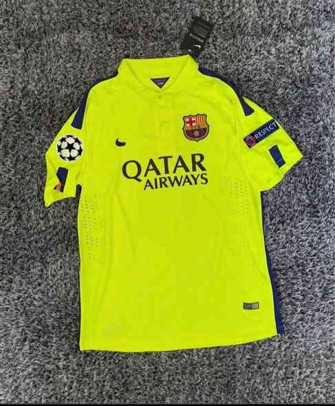 شلعه كامله 40 دريس تقريبا تايلندي نسخه لاعب وستن اصلي سعر القطعه 4 الاف شلعه فقط فقط متوفر توصيل للتواصل ***********
