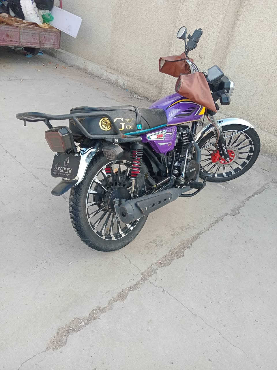 السلام عليكم دراجه ايراني للبيع موديل 2025 مكاني بغداد اليربوك سعر 800.    ***********
