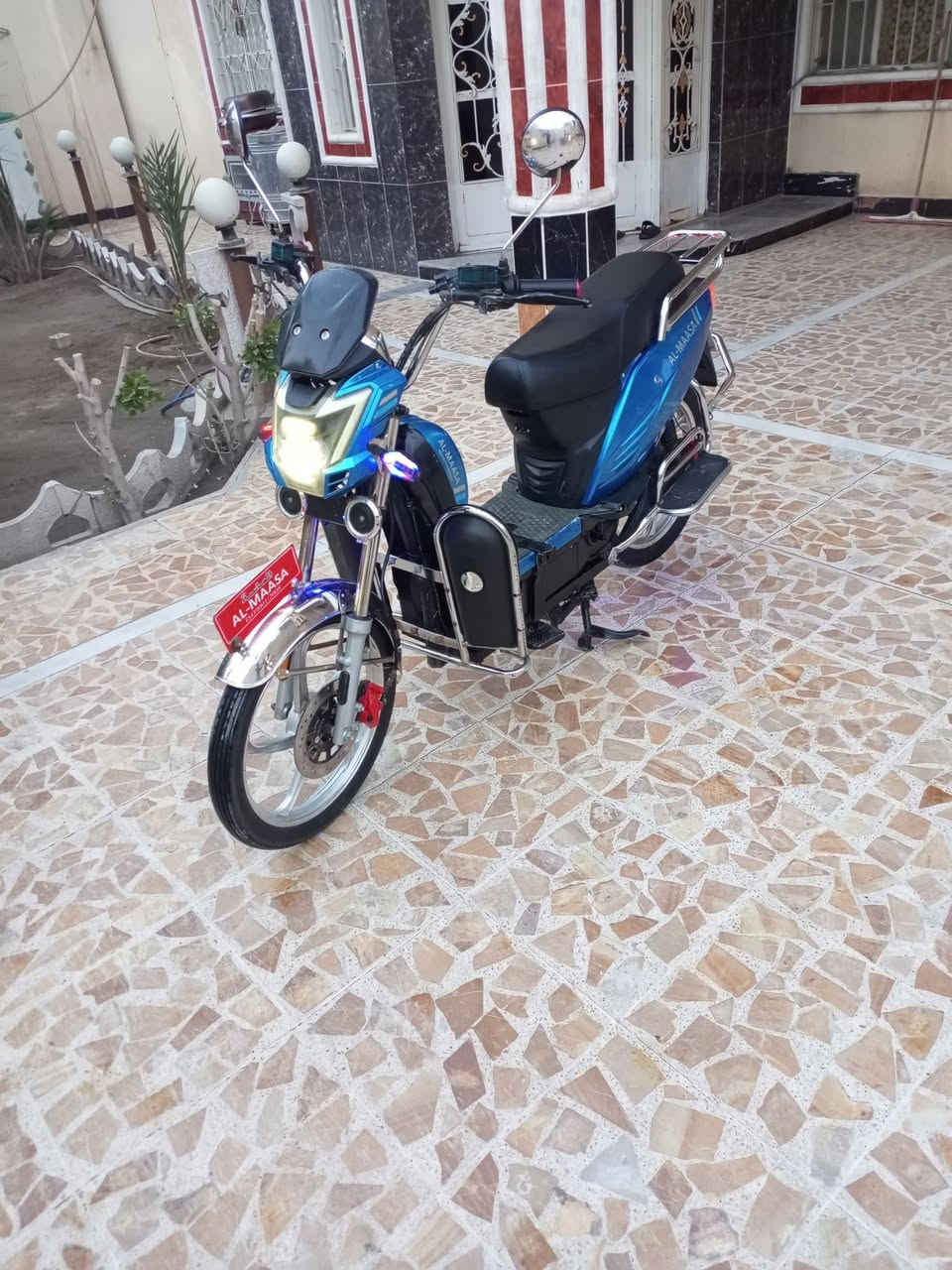 سلام عليكم موطور شحن للبيع   بطاريات عل فحص مكان فلوجة شهداء استفسار رقم الهاتف. ***********.  ***********
