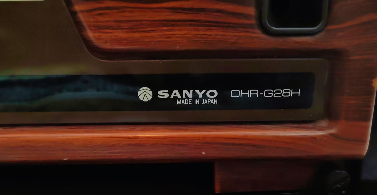 صوبة سانيو ام العلم فخر الصناعه اليابانيه واستيراد الأسواق المركزيه العراقيه
نظافة ٩٩ بالميه نقص كرتون فقط
كل تفاصيل موضحه بالصور
للاستفسار مراسله الصفحه او واتساب ***********
