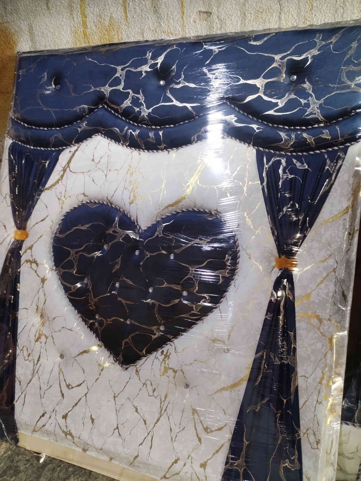 غرفه 5 ابواب. ابراج ملحق جديد عرض خاص السعر مليون عرض خاص عنوان موصل باب جديد داخل ساحة نادي الفتوه الرياضي مقابل افران السيد *********** او اسيا ***********
