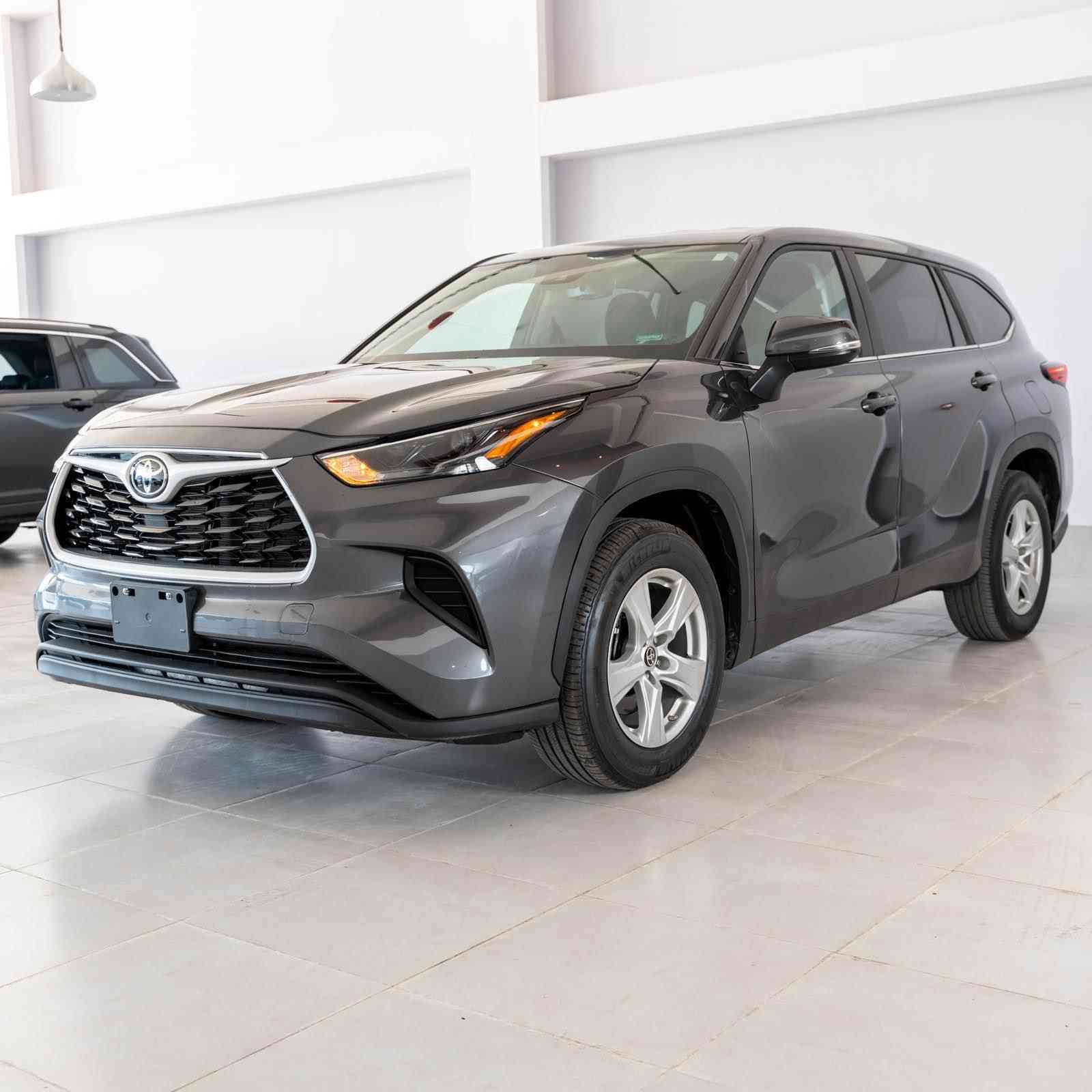 سڵاوتان لێبێت تۆیۆتا هایلەندەر مۆدێل ٢٠٢٣ ئەمریکی
سەیارەکە پشت و پێشی کەپسە نمونەیە لە جوانی سەیارەکە ڕەقەمە ڕەنگی نەوتی
مواسەفاتی :
برێک بەسمە و ئۆتۆهۆڵدە
شاشە گەورەیە 
سوکان ڤۆلیۆم
دوگمەی تراکشن 
دوگمەی بەفر
کوشنی کارەبا
سێ مۆدی لێخوڕین
حاسە 
بەسمە
بۆیاخی نییە تەنها دەرگای لای سەکنی بەشی پشتەوەی گۆڕاوە بە بیلاد
نرخی٢٧٠ وەرەقە و مەجالێکی کەم 
ژمارەی تەلەفۆن***********
واتساپ-ڤایبەر✅ السليمانية, العراق
