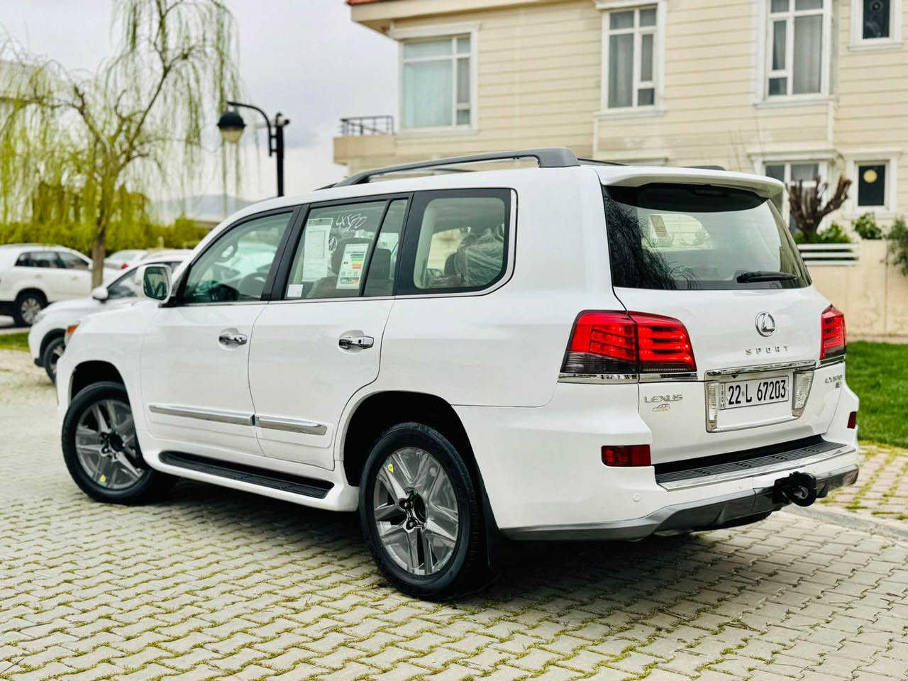 ليگزيز ( 2013 )  (بريم)   LX_570

🔷داخل ( مشمشي )  +  
🔷ماشيه ( ١٤٥ ) الف كيلو حقيقي
🔷سياره بريمي اصليه
🔷محرك _(5700)-(v8)

▫️سيارة حيل حلوه و نظيفه 
🔹بيها ( بنيد مصبوغ و شويه بتكمه جهة سايق )

فول فول مواصفات◽️
بصمه ، الانزيلاق ، شغال ، كشن جلد و هيتر
راس ديفيدي ، كاميرات ,ثلاجه , زينون ، جلد جاف تدفئيه شفط ، التبريد خزينه ،نظام ايكو ،سبورت ، حساسيه الديك الموخره ،مرايات ، الفتحه ، باب خلفي جك ، رادار امامي .....)

◽️محرك كير  بشرط مامفتوح
سياره حيل نظيفه 
بسميً السنويه بشرط تحويل و خرامه
سياره مابيها دينار مصرف كامل من كل نواحي

◽️نظافه ١٠٠٪؜ كامل سيرفس بدون نقص و بدون مصرف سياره اي نقص مابيها 
4 أيطارات جديدة تحتها 
تاير و ويل بيلادي شريكه 
حتا تاير (DUNLOP ) أصليه

نفسي يوم /تحويل و كاله حاظر
مكان / داخل سليمانيه🌆

◽️سعر _337$🔐 قفل🔥
◽️موبايل /*********** /// ***********📲 السليمانية, العراق
