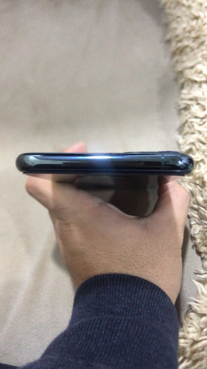 موصل / ايسر
لون الجهاز زيتوني 
بطاريه 96
التخزين 256
دبل سيم 
الجهاز مامفتوح شرط مابيه شخطه 
كلشي وكاله شرط كله اصلي 
وياه شاحن كامل 
رجاء الجاد يجي والشراي 
السعر 470 وبي مجال للشراي 
رقم الواتساب (***********)
