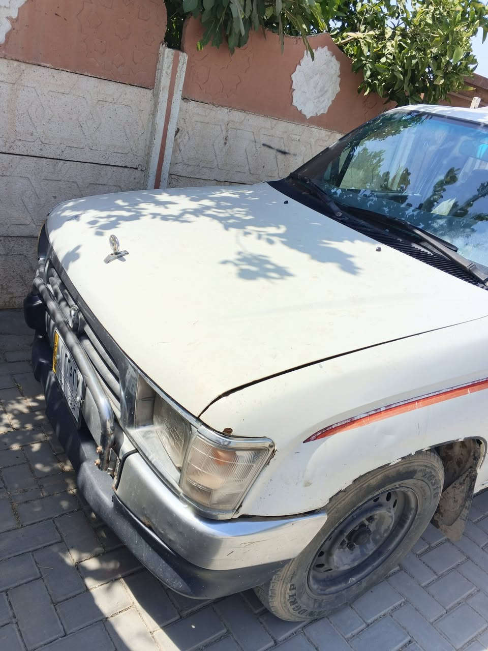 بكم موديل 99سياره حلوه كير محرك بالشرط..  بيه قطعتين فقط بدون دواخل شرط التحويل .. سنولحد 27..للاستفسار اكثر اتصل ***********
