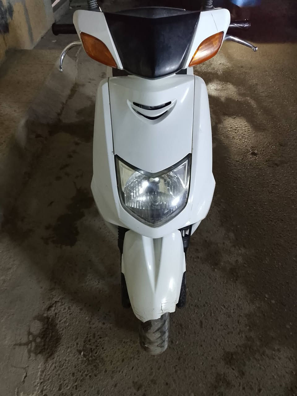 سلام عليكم متاح دراجه سكنس نثيه ياباني سلف وهندر شلعه ومعدل الكهربايات كلهه شغاله قفل صندوك المكينة ناعمه ممفتوحه سعر 350  مكان مدينه الصدر رقم الهاتف ***********
