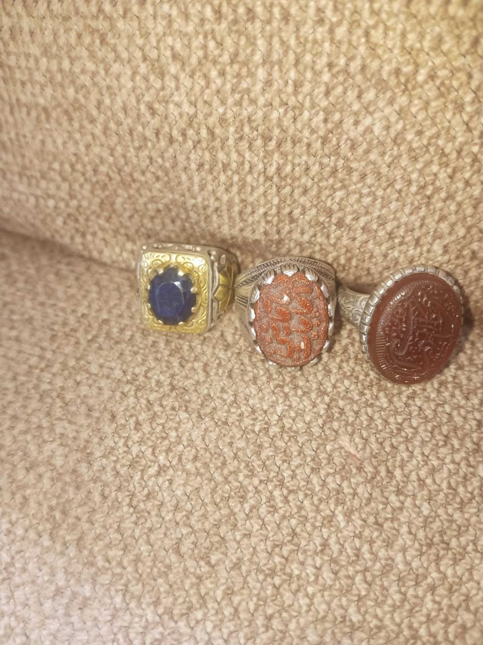 محابس للبيع فضة 925 كلهن كل محبس وسعره مكاني بغداد ***********
