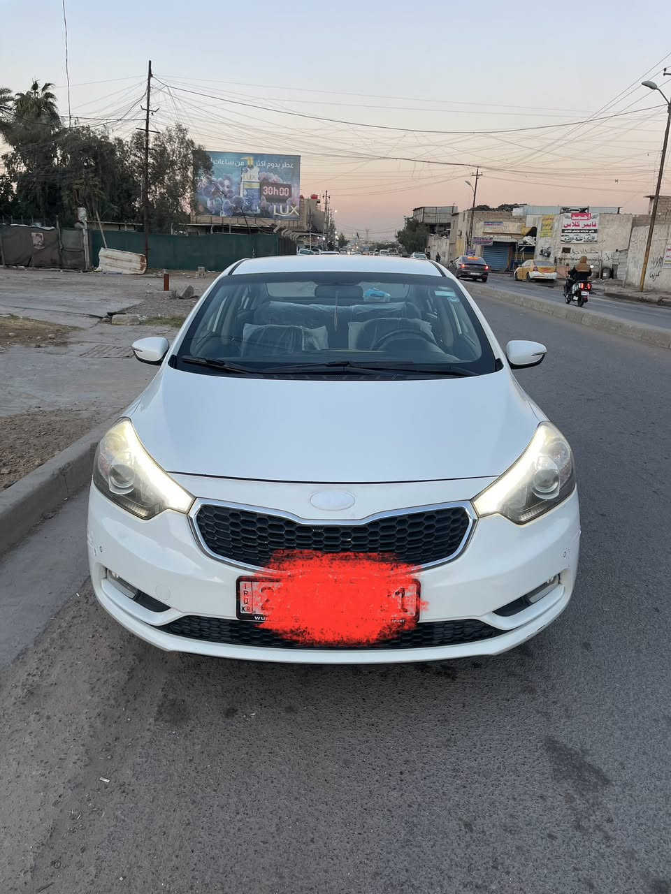 سلام عليكم....للبيع سيراتو موديل ١٤ رقم شمالي محرك ١٦٠٠  رقم جديد هزه جديده
سياره نضيفه    
مري شفط 
اشاير مري 
يدات نيكل من الداخل والخارج
خمسه ويل كب 
اربع دسك 
مانع انزلاق
حساسات أماميه وخلفيه 
شفتات استيرن 
فول تحكم استيرن  
قطعتين تبريد ...وضعيات قياده 
  
تغليف كشنات جديد 

السعر 122
***********
