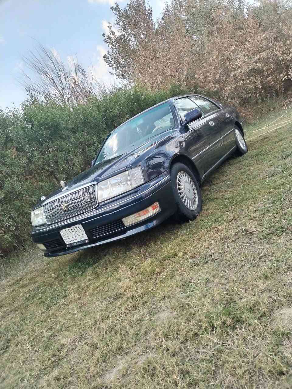 رأس الثور فلات للبيع مكفوله من العيب الشرعي مكفوله اصوليات تخم تاير جديد حداديه جديد رقم انبار مشروع وطني المكان بابل المسيب مكينه كبيره ففتي 3000 موديل ٩٦ السعر ٩٥ وبيها مجال الشراي يتصل  وبيه خير ويدلل هذا رقمي *********** ***********
