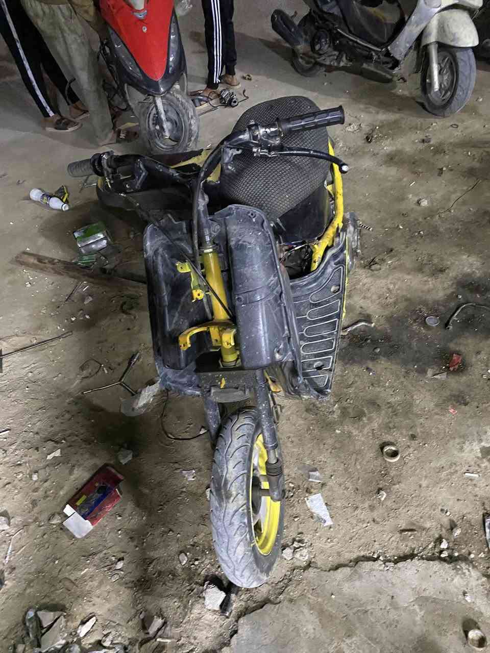 للبيع او مراوس شحن بيع ١٥٠ ومجال بسيط 

سلام عليكم بطه شغاله للبيع كابريته جديده سكليتر جديد بنز تايرات و بيجي عاطله مكاني حي ميسان يم سكلة زمن


**إذا كنت صاحب هذا الإعلان وتريد حذفه لأي سبب، رجاءا أرسل رسالة إلى الدعم الفني**