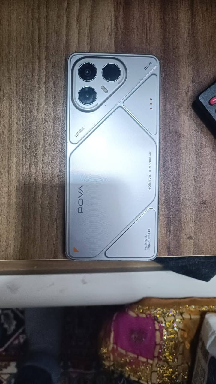 السلام عليكم
اسم TECNO POVA 7 5G

ذاكره256

***********

جهاز نضيف
سعر 250
