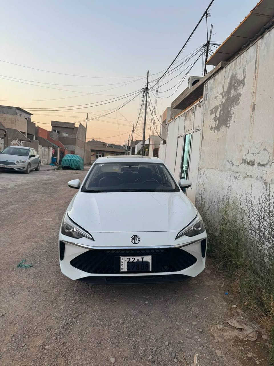 ئێم رۆی ٢٠٢٤ 
ماشیە ٤٤ الف كلم
مواسەفات فول
بس بنید دوو پەنجە تعدیل
باقی شرط
سعر ١٠٠
*********** أربيل, العراق
